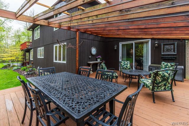 1731 Huth Road, Grand Island, NY 14072