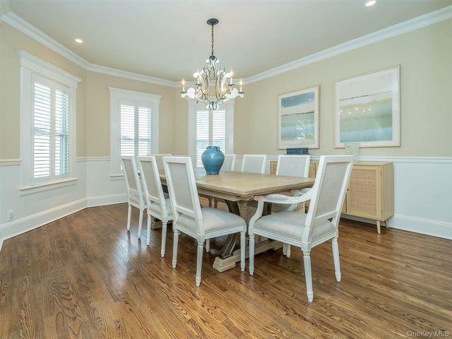 28 Monroe Street, Port Washington, NY 11050