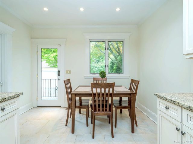 28 Monroe Street, Port Washington, NY 11050