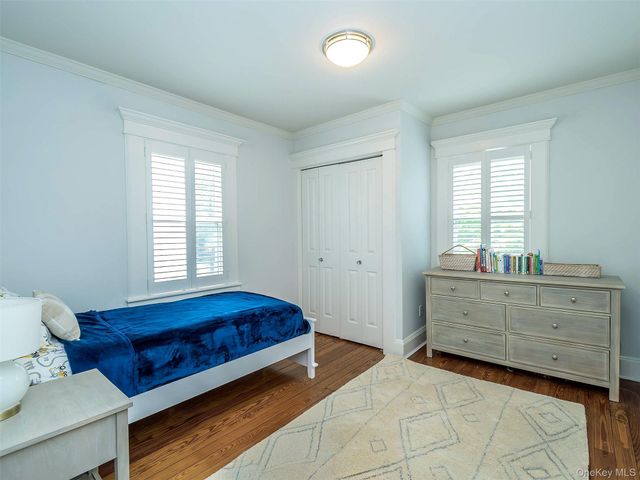 28 Monroe Street, Port Washington, NY 11050