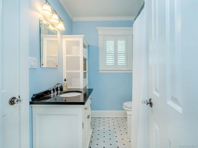28 Monroe Street, Port Washington, NY 11050