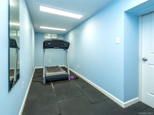28 Monroe Street, Port Washington, NY 11050