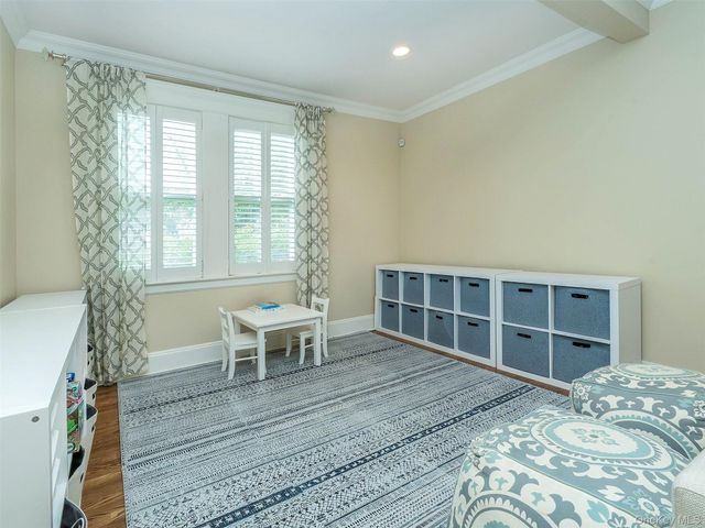 28 Monroe Street, Port Washington, NY 11050