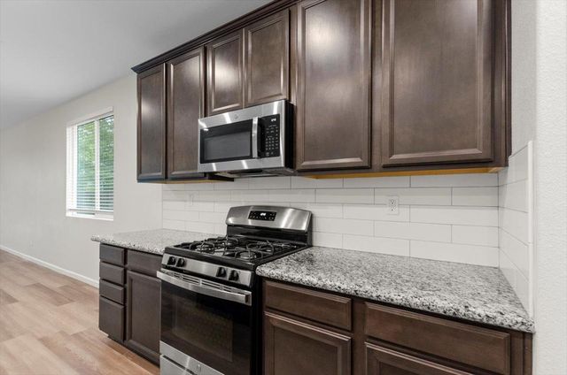 2052 Englebright Way, Plumas Lake, CA 95961