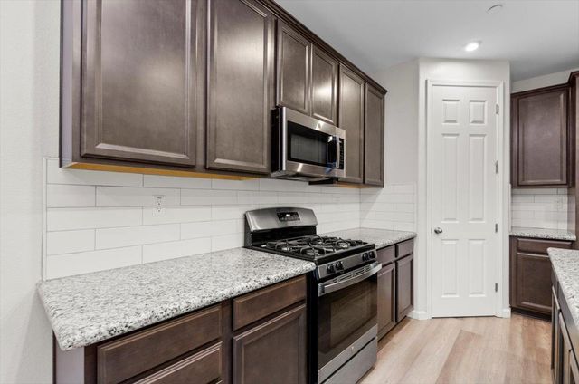 2052 Englebright Way, Plumas Lake, CA 95961