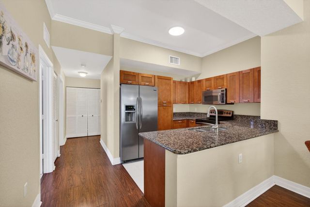 59 SE Palermo Court 106, Stuart, FL 34994