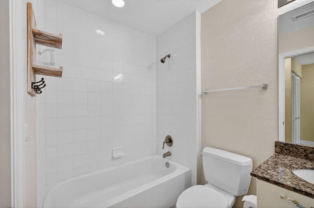 59 SE Palermo Court 106, Stuart, FL 34994