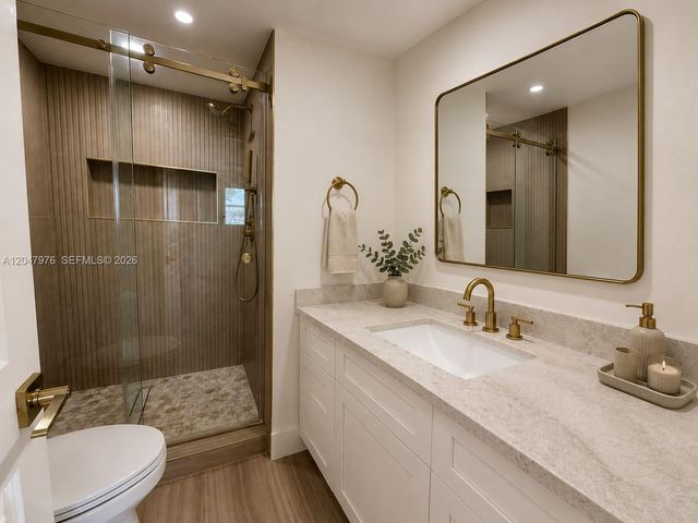 8600 Sunrise Lakes Boulevard 102, Sunrise, FL 33322