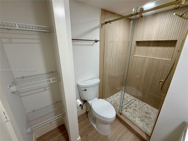 8600 Sunrise Lakes Boulevard 102, Sunrise, FL 33322