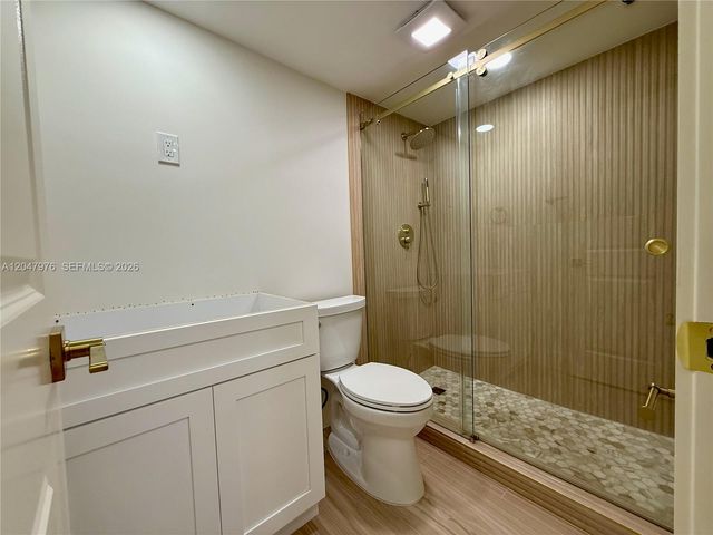 8600 Sunrise Lakes Boulevard 102, Sunrise, FL 33322