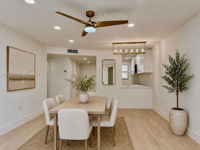 8600 Sunrise Lakes Boulevard 102, Sunrise, FL 33322