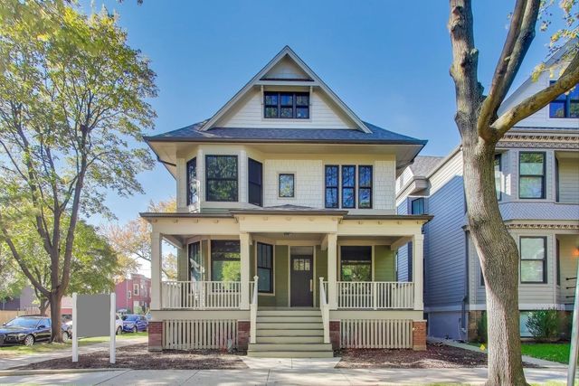 3902 N Hamilton Avenue, Chicago, IL 60618