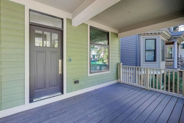 3902 N Hamilton Avenue, Chicago, IL 60618