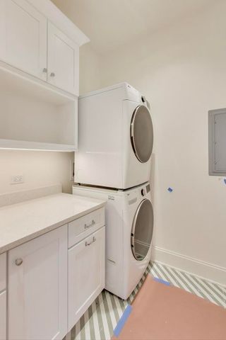 3902 N Hamilton Avenue, Chicago, IL 60618