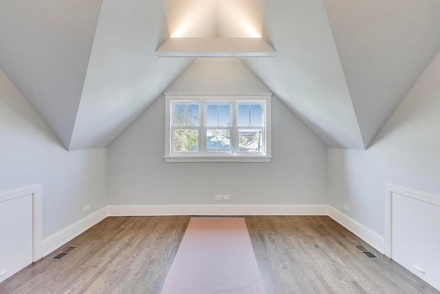 3902 N Hamilton Avenue, Chicago, IL 60618