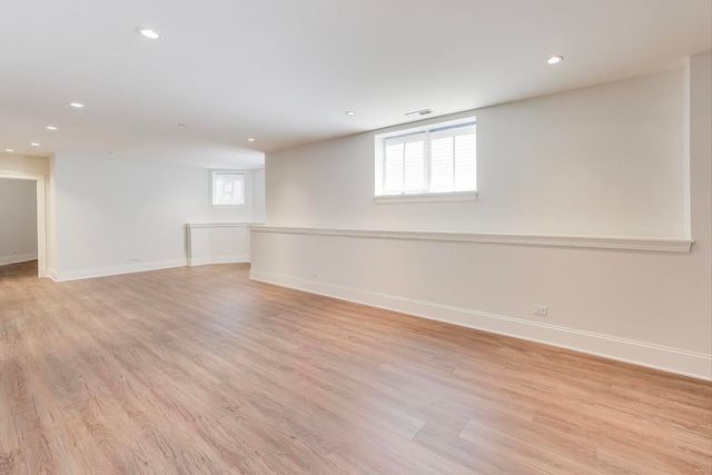 3902 N Hamilton Avenue, Chicago, IL 60618