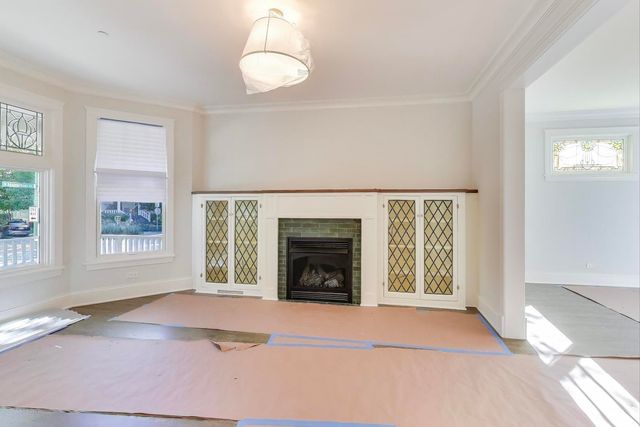 3902 N Hamilton Avenue, Chicago, IL 60618