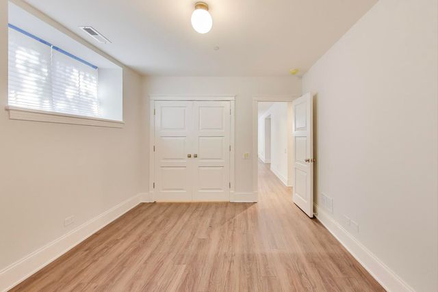 3902 N Hamilton Avenue, Chicago, IL 60618