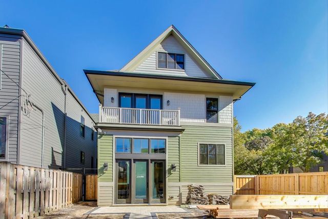 3902 N Hamilton Avenue, Chicago, IL 60618