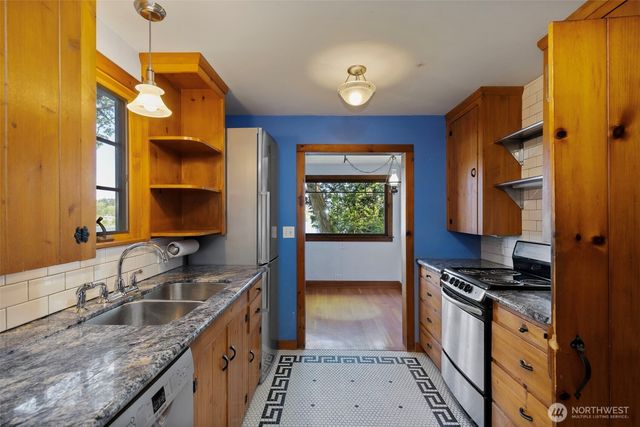 2022 Taft Avenue, Bremerton, WA 98312
