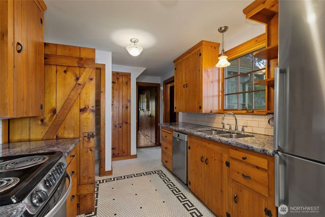 2022 Taft Avenue, Bremerton, WA 98312
