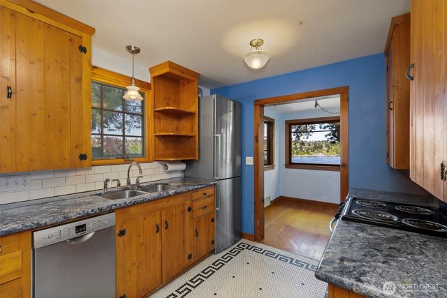 2022 Taft Avenue, Bremerton, WA 98312