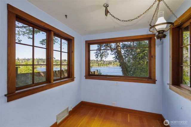 2022 Taft Avenue, Bremerton, WA 98312