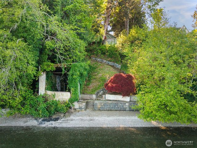 2022 Taft Avenue, Bremerton, WA 98312