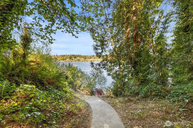 2022 Taft Avenue, Bremerton, WA 98312