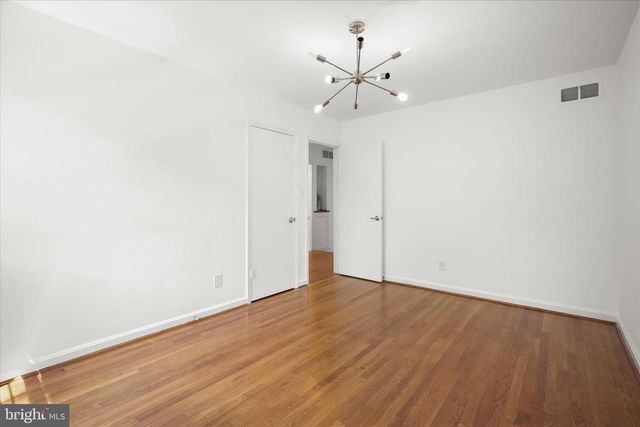 6204 REDWING CT, Bethesda, MD 20817
