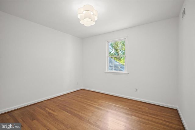 6204 REDWING CT, Bethesda, MD 20817