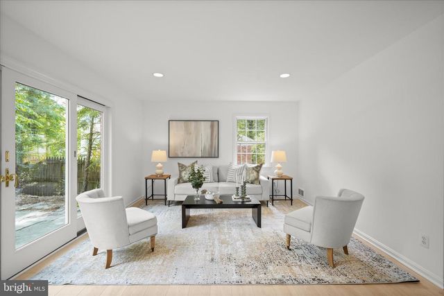6204 REDWING CT, Bethesda, MD 20817