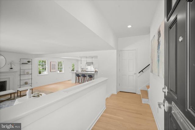 6204 REDWING CT, Bethesda, MD 20817