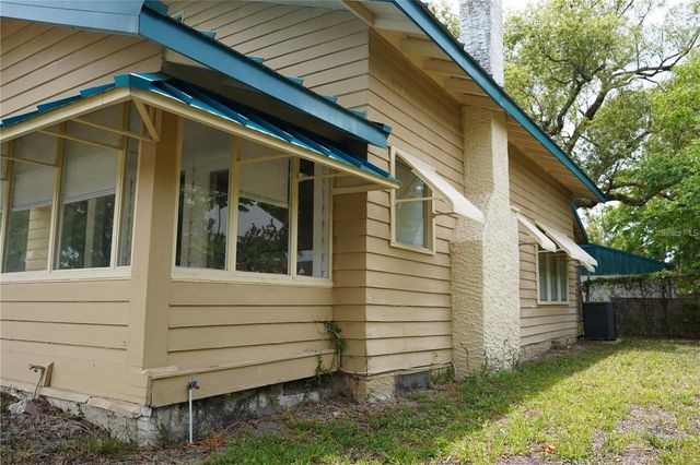1004 TALTON AVENUE, Deland, FL 32720
