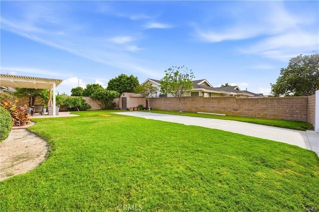 17915 Santa Olivia, Fountain Valley, CA 92708