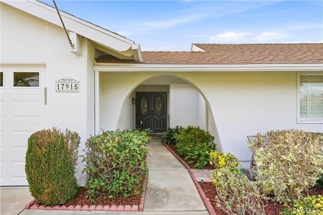 17915 Santa Olivia, Fountain Valley, CA 92708