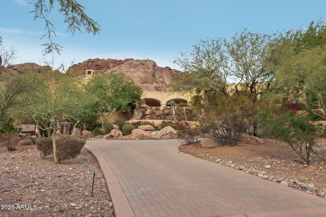 4836 E White Gates Drive, Phoenix, AZ 85018
