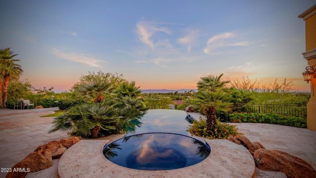 4836 E White Gates Drive, Phoenix, AZ 85018