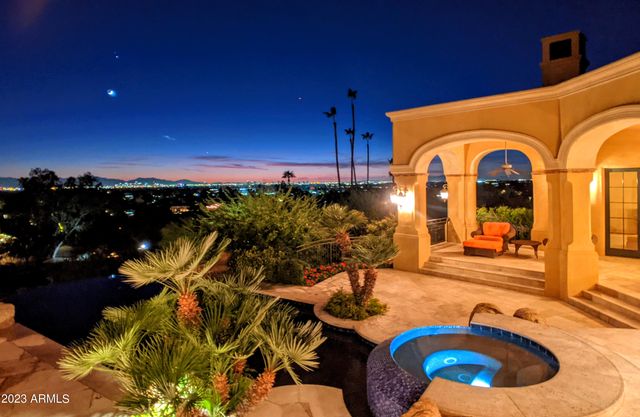 4836 E White Gates Drive, Phoenix, AZ 85018