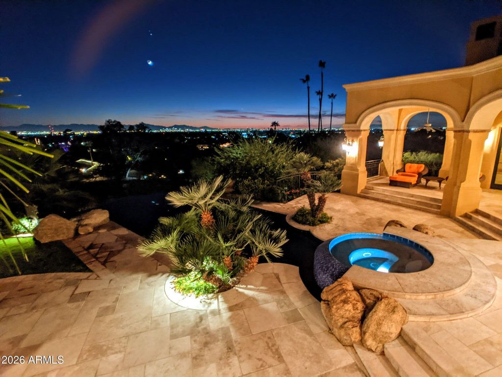 4836 E White Gates Drive, Phoenix, AZ 85018 — photo 2