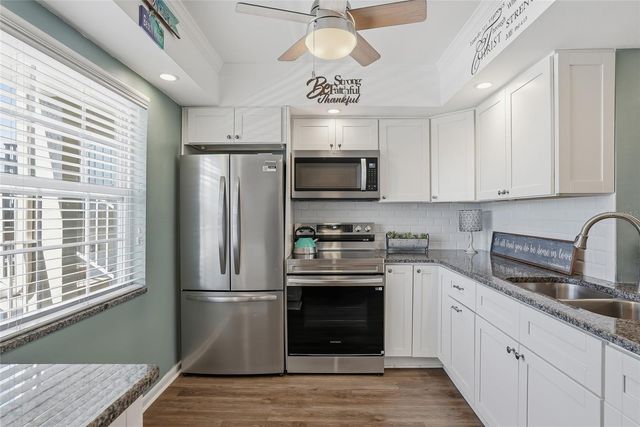 952 VIRGINIA STREET 202, Dunedin, FL 34698