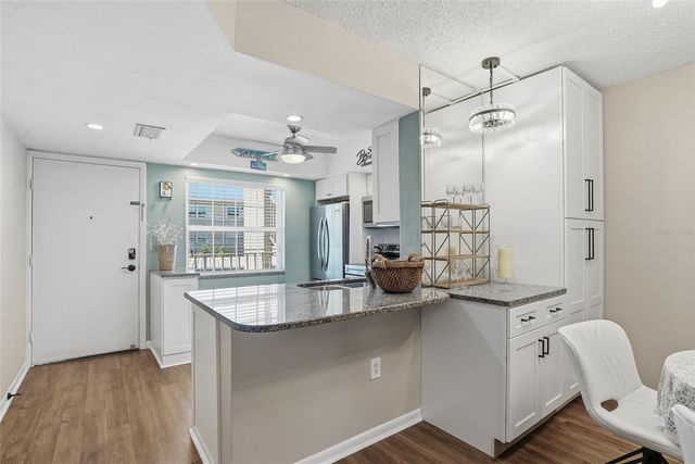 952 VIRGINIA STREET 202, Dunedin, FL 34698