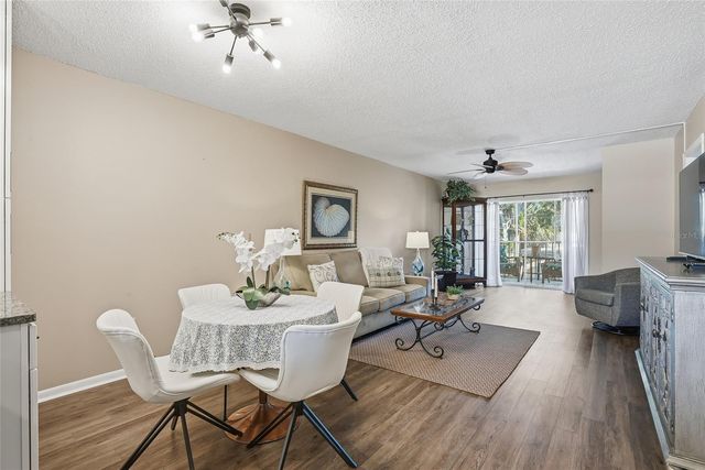 952 VIRGINIA STREET 202, Dunedin, FL 34698