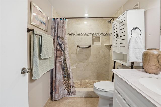 952 VIRGINIA STREET 202, Dunedin, FL 34698