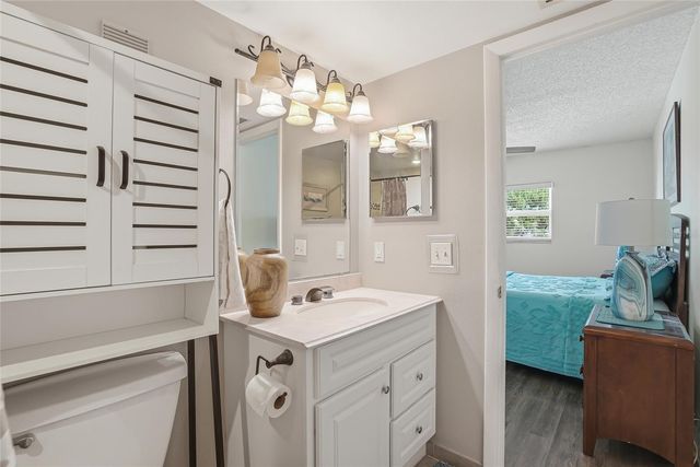 952 VIRGINIA STREET 202, Dunedin, FL 34698