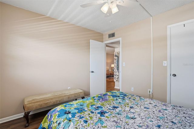 952 VIRGINIA STREET 202, Dunedin, FL 34698