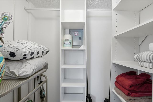 952 VIRGINIA STREET 202, Dunedin, FL 34698