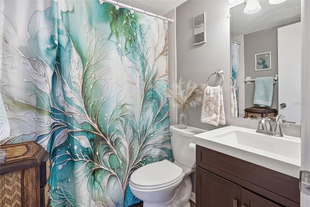 952 VIRGINIA STREET 202, Dunedin, FL 34698