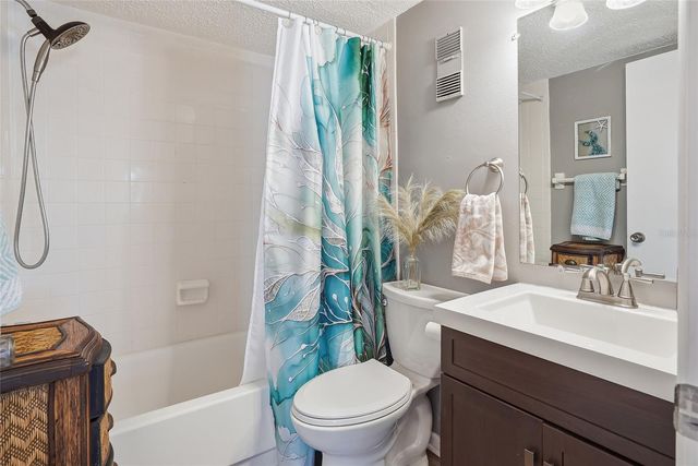 952 VIRGINIA STREET 202, Dunedin, FL 34698