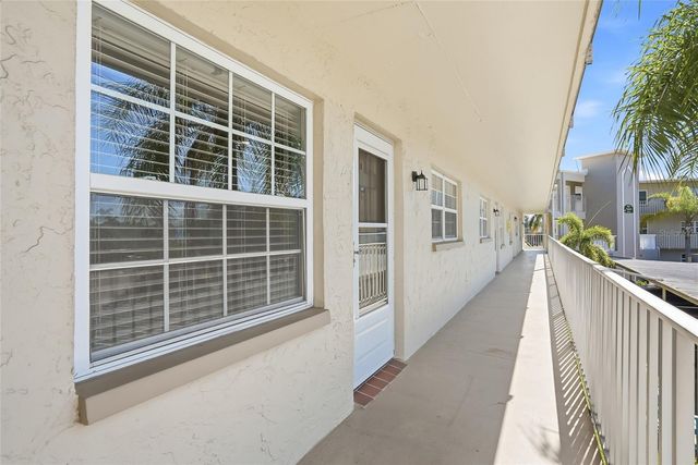 952 VIRGINIA STREET 202, Dunedin, FL 34698